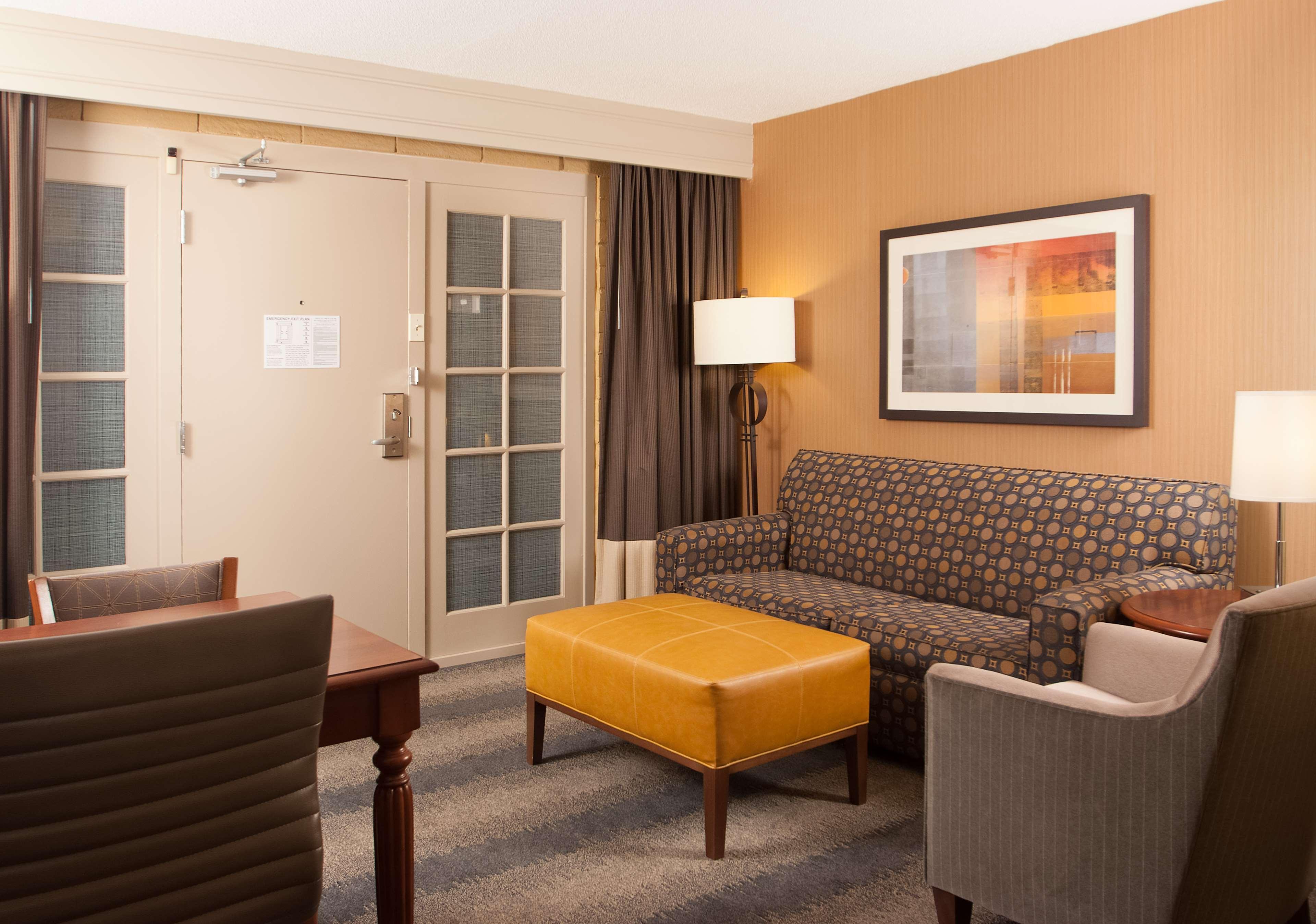 Embassy Suites By Hilton Bloomington/Minneapolis Екстериор снимка