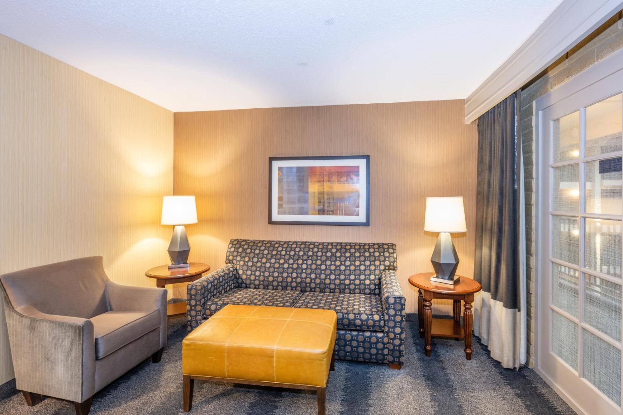 Embassy Suites By Hilton Bloomington/Minneapolis Екстериор снимка