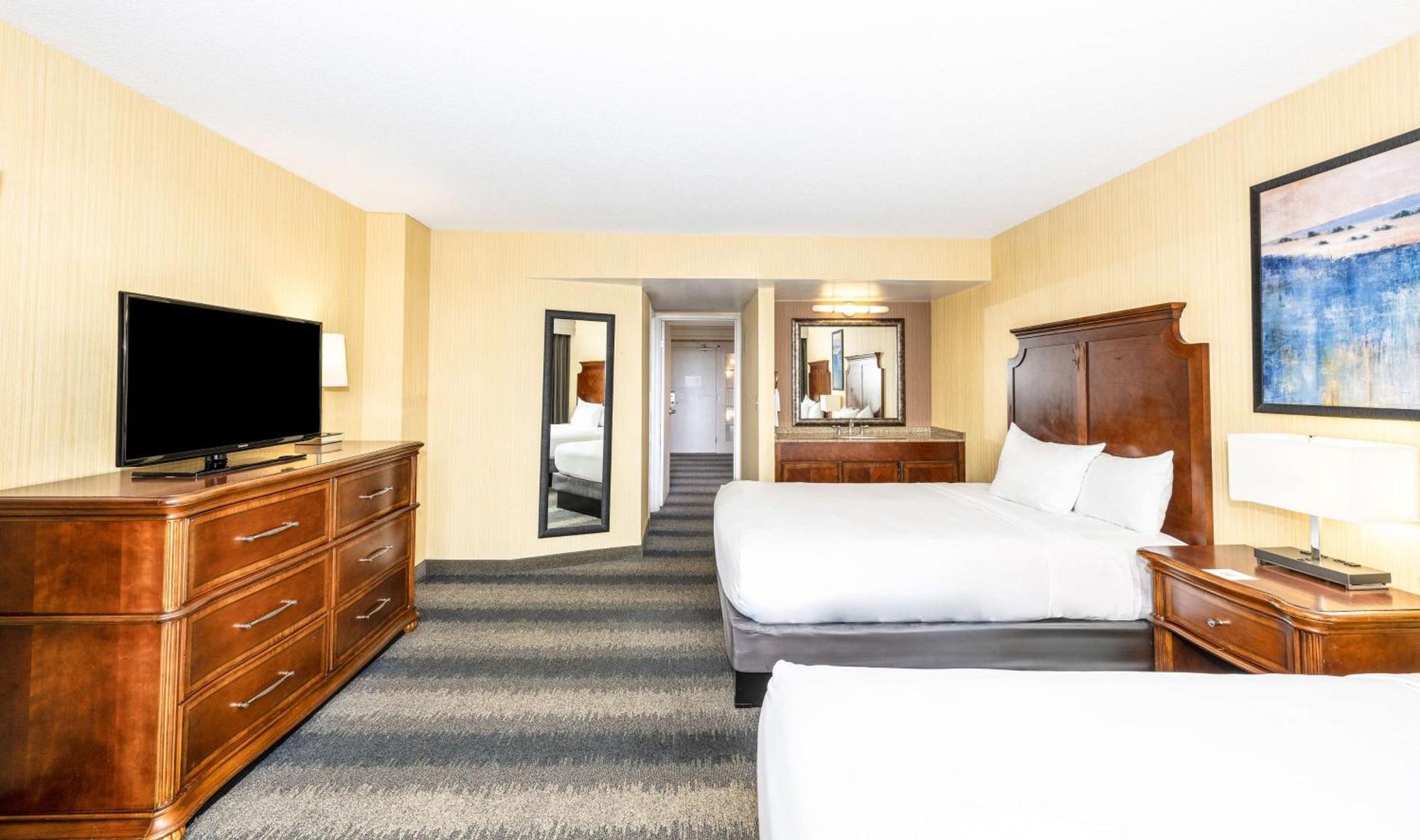 Embassy Suites By Hilton Bloomington/Minneapolis Екстериор снимка