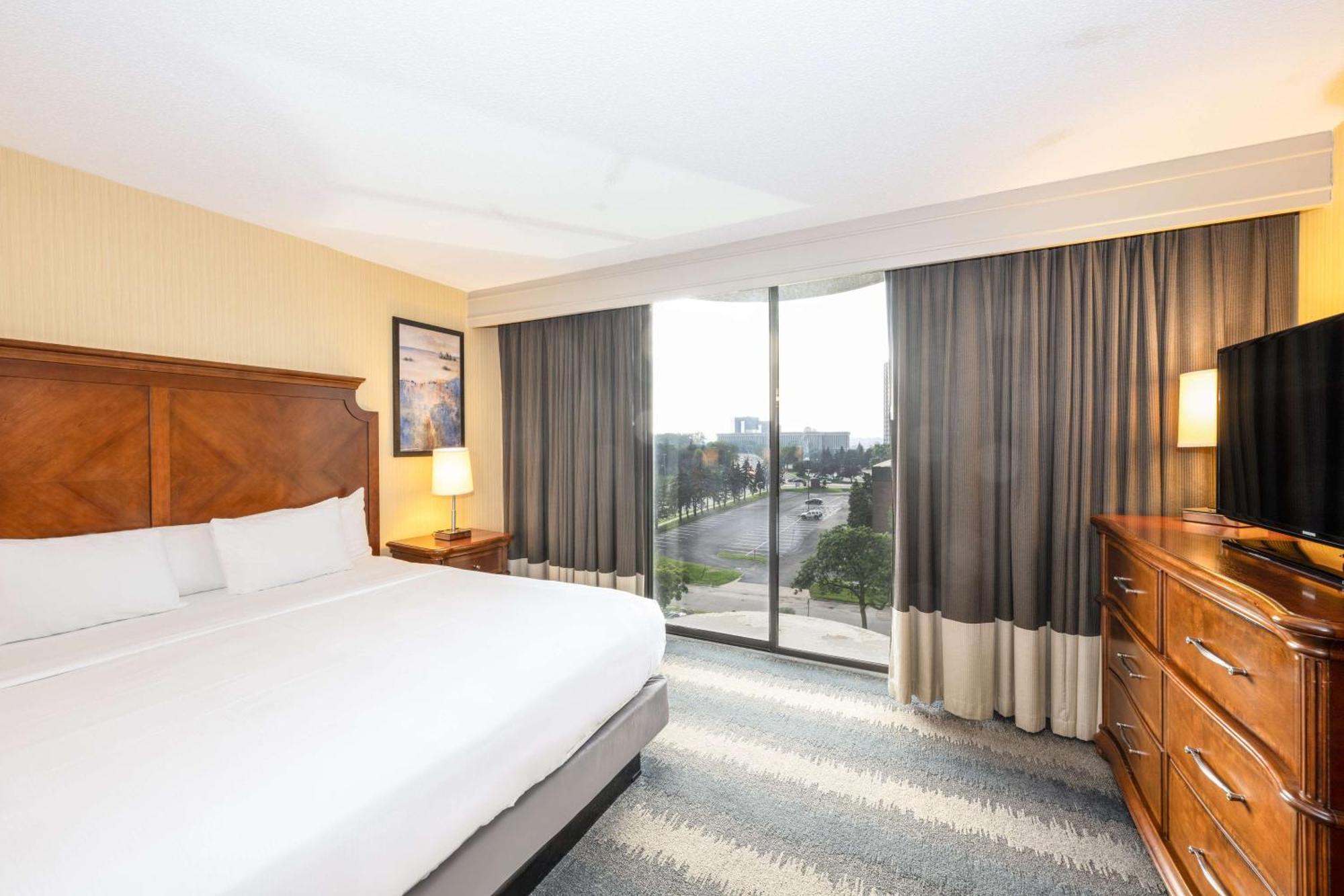 Embassy Suites By Hilton Bloomington/Minneapolis Екстериор снимка