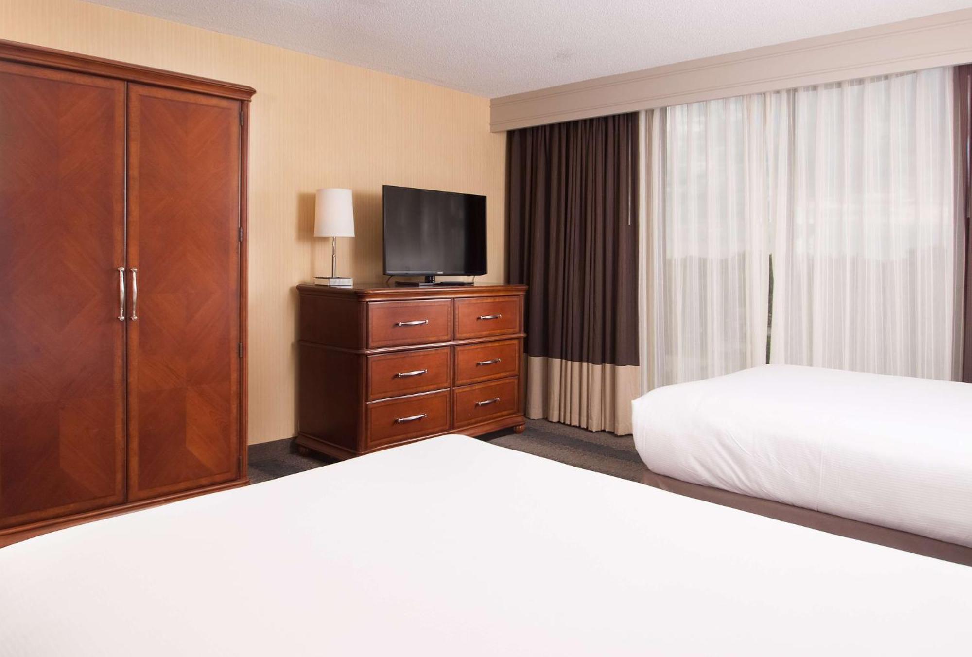 Embassy Suites By Hilton Bloomington/Minneapolis Екстериор снимка