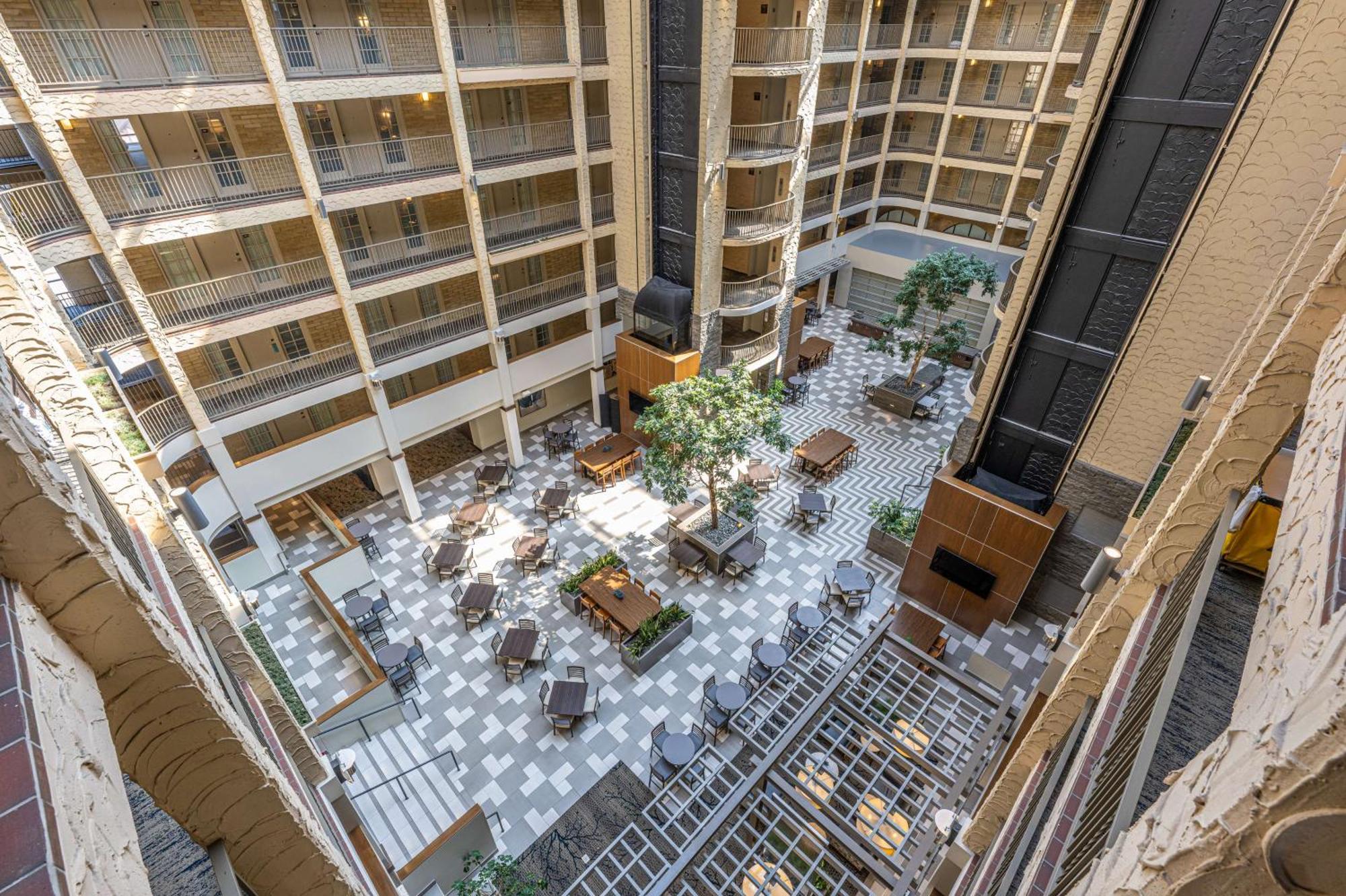 Embassy Suites By Hilton Bloomington/Minneapolis Екстериор снимка